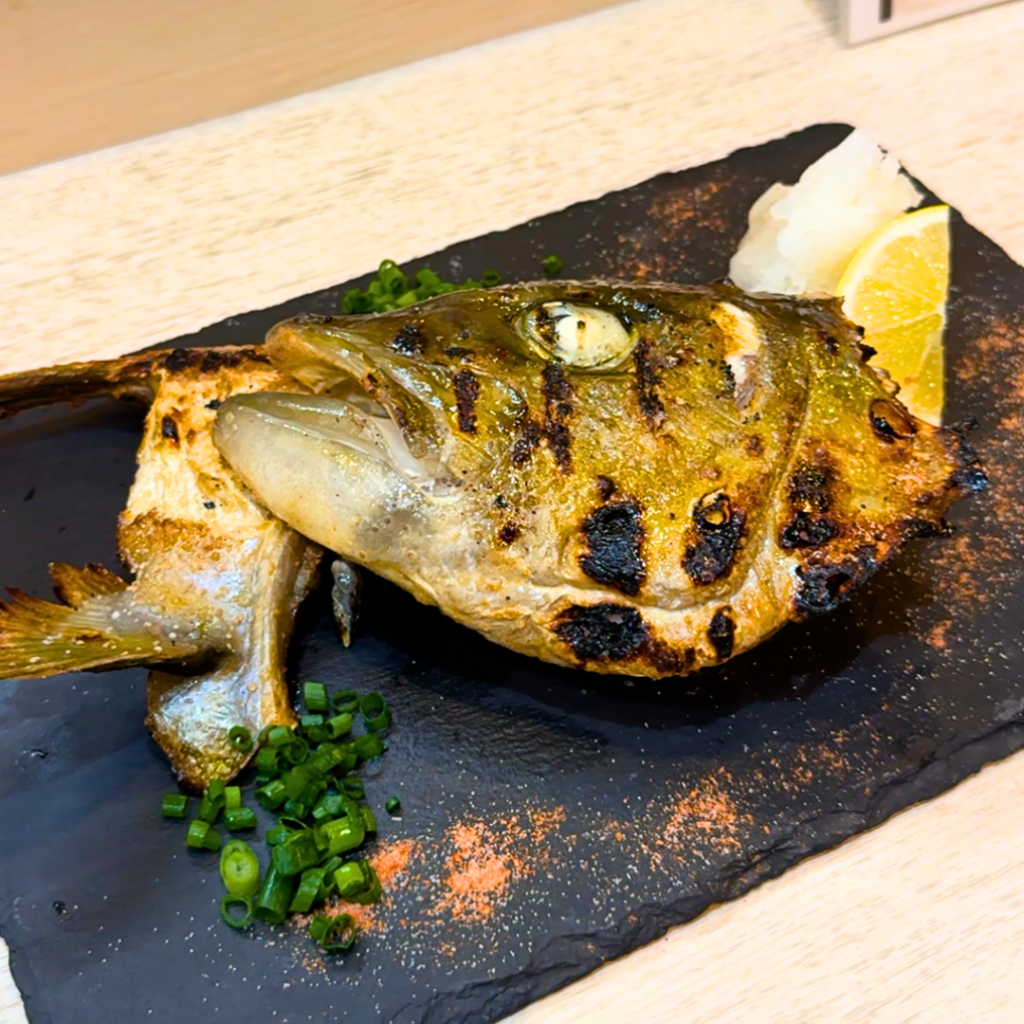 ブリのカマ焼き 1組1皿無料