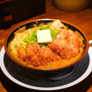 名物「とんかつラーメン」が500円OFF！