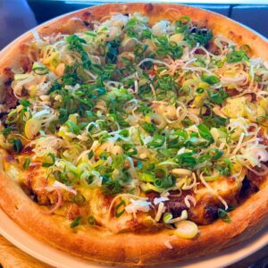 特大ピザ 1組につき1枚無料