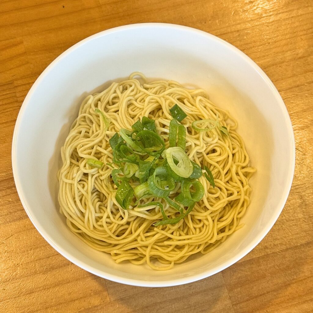 餃子3個無料」または「替え玉1玉無料」どちらか1つプレゼント！