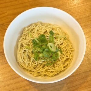 餃子3個無料」または「替え玉1玉無料」どちらか1つプレゼント！